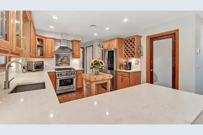 181 Landing Lane, Calverton, NY 11933 - Photo 11