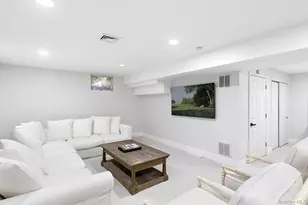 6 James St, East Hampton, NY 11937 - Photo 11