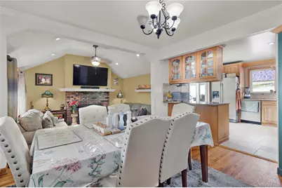 171 Cottage Boulevard, Hicksville, NY 11801 - Photo 7