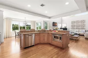 7 Stillwaters Ln, Westhampton Beach, NY 11978 - Photo 17