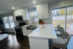 11 Elm St, Islip, NY 11751 - Photo 13