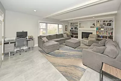 25 Flint Drive, Spring Valley, NY 10977 - Photo 5