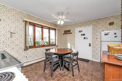 25 March Lane, Westbury, NY 11590 - Photo 7