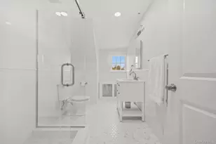 51 Avon Rd, Bronxville, NY 10708 - Photo 27