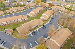 64 Stanford Ct, Wantagh, NY 11793 - Photo 31