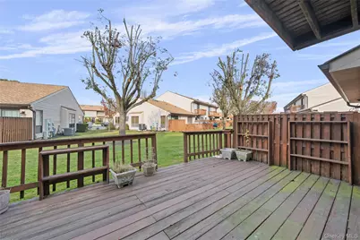 64 Stanford Court, Wantagh, NY 11793 - Photo 23