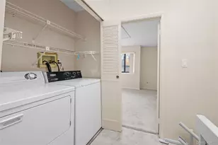 64 Stanford Ct, Wantagh, NY 11793 - Photo 13