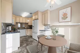 64 Stanford Ct, Wantagh, NY 11793 - Photo 7