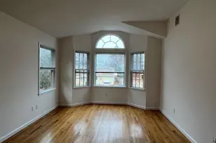 40 Corchaug Ave, Port Washington, NY 11050 - Photo 9