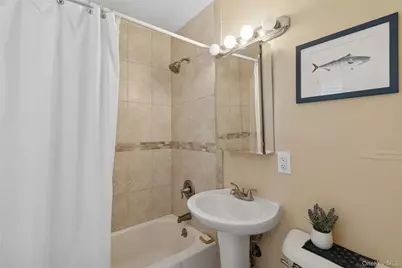 31 Amityville Road, Sound Beach, NY 11789 - Photo 25