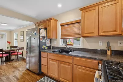 31 Amityville Road, Sound Beach, NY 11789 - Photo 23