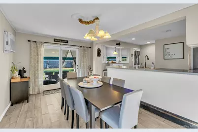 128 Wyandanch Road, Sayville, NY 11782 - Photo 9