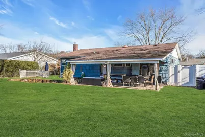 128 Wyandanch Road, Sayville, NY 11782 - Photo 31