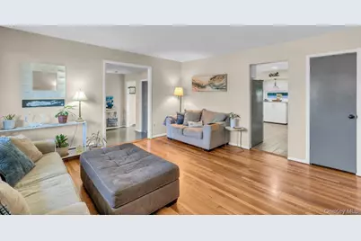 128 Wyandanch Road, Sayville, NY 11782 - Photo 3