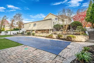 310 Terry Rd, Smithtown, NY 11787 - Photo 37