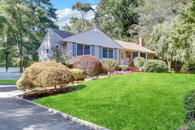 5 Robin Lane, Huntington, NY 11743 - Photo 3