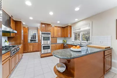 24 Olmsted Road, Scarsdale, NY 10583 - Photo 11