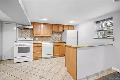 8 Garfield Avenue #2, Farmingdale, NY 11735 - Photo 5