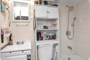 218-12 141st Rd, Springfield Gardens, NY 11413 - Photo 11