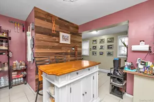 218-12 141st Rd, Springfield Gardens, NY 11413 - Photo 7