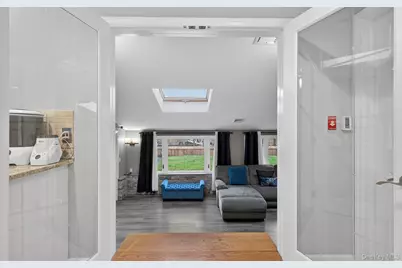 54 W 2nd Street, Freeport, NY 11520 - Photo 15