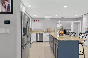 54 W 2nd St, Freeport, NY 11520 - Photo 11