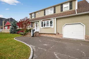 54 W 2nd St, Freeport, NY 11520 - Photo 3