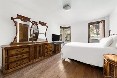 88-10 34th Avenue #1 H, Jackson Heights, NY 11372 - Photo 5