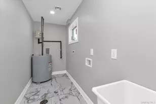 33 Prentice Rd, Levittown, NY 11756 - Photo 21