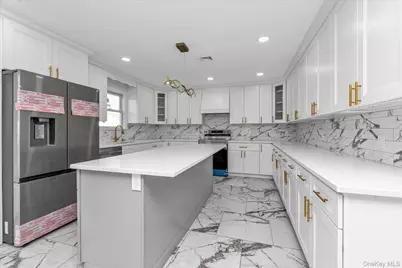 33 Prentice Road, Levittown, NY 11756 - Photo 9