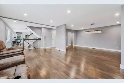 449 Nassau Avenue, Freeport, NY 11520 - Photo 15