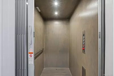 449 Nassau Avenue, Freeport, NY 11520 - Photo 11