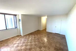 270-10 Grand Central Pkwy, Floral Park, NY 11005 - Photo 11