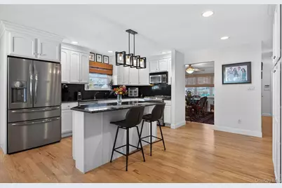 2 Mountain Avenue, Bayville, NY 11709 - Photo 7