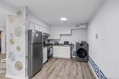 175 Main Avenue #154, Wheatley Heights, NY 11798 - Photo 9