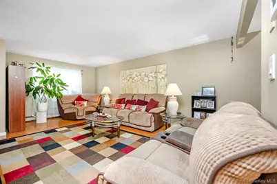 69-06 66 Road, Middle Village, NY 11379 - Photo 7