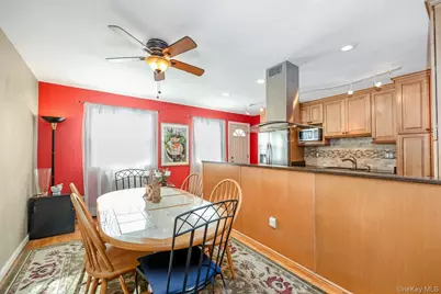 69-06 66 Road, Middle Village, NY 11379 - Photo 9