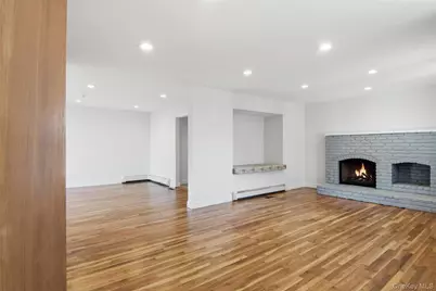 6 Vingut Lane, Setauket, NY 11733 - Photo 11