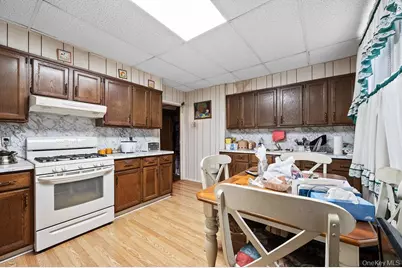 111-15 Inwood Street, Jamaica, NY 11435 - Photo 11