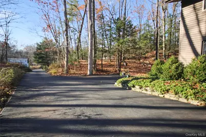 5 Van Court, Hyde Park, NY 12538 - Photo 3