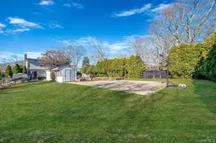 211 N Titmus Dr, Mastic, NY 11950 - Photo 17