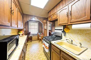 3340 Wilson Ave, Bronx, NY 10469 - Photo 17