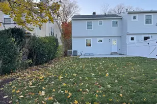 36 Dunes Ln, Port Washington, NY 11050 - Photo 15