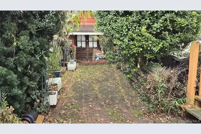 48-37 192nd Street, Fresh Meadows, NY 11365 - Photo 15