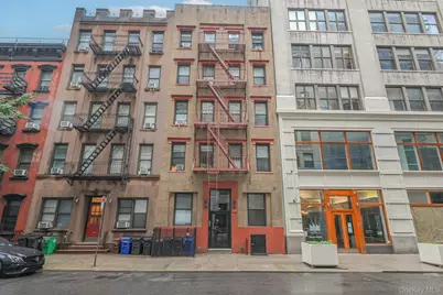 228 W 17th Street #2b, New York, NY 10011 - Photo 1
