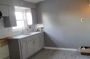 119-24 203rd St, Saint Albans, NY 11412 - Photo 9