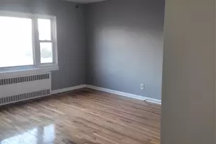 119-24 203rd St, Saint Albans, NY 11412 - Photo 15