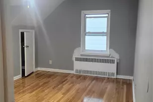 119-24 203rd St, Saint Albans, NY 11412 - Photo 5