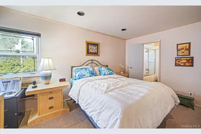 11 Fordham Drive, Plainview, NY 11803 - Photo 29