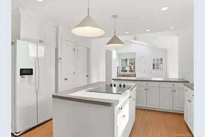 12 Summit Boulevard, Westhampton, NY 11977 - Photo 5